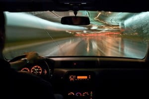 Faros inteligentes hacen que las gotas de lluvia desaparezcan.