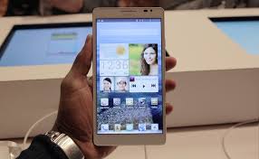 Nueva phablet de Huawei, dura dos días y puede cargar otros dispositivos.