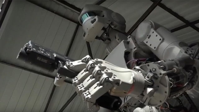 Fedor el robot que dispara