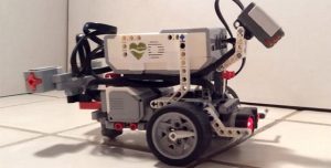 robot gusano lego